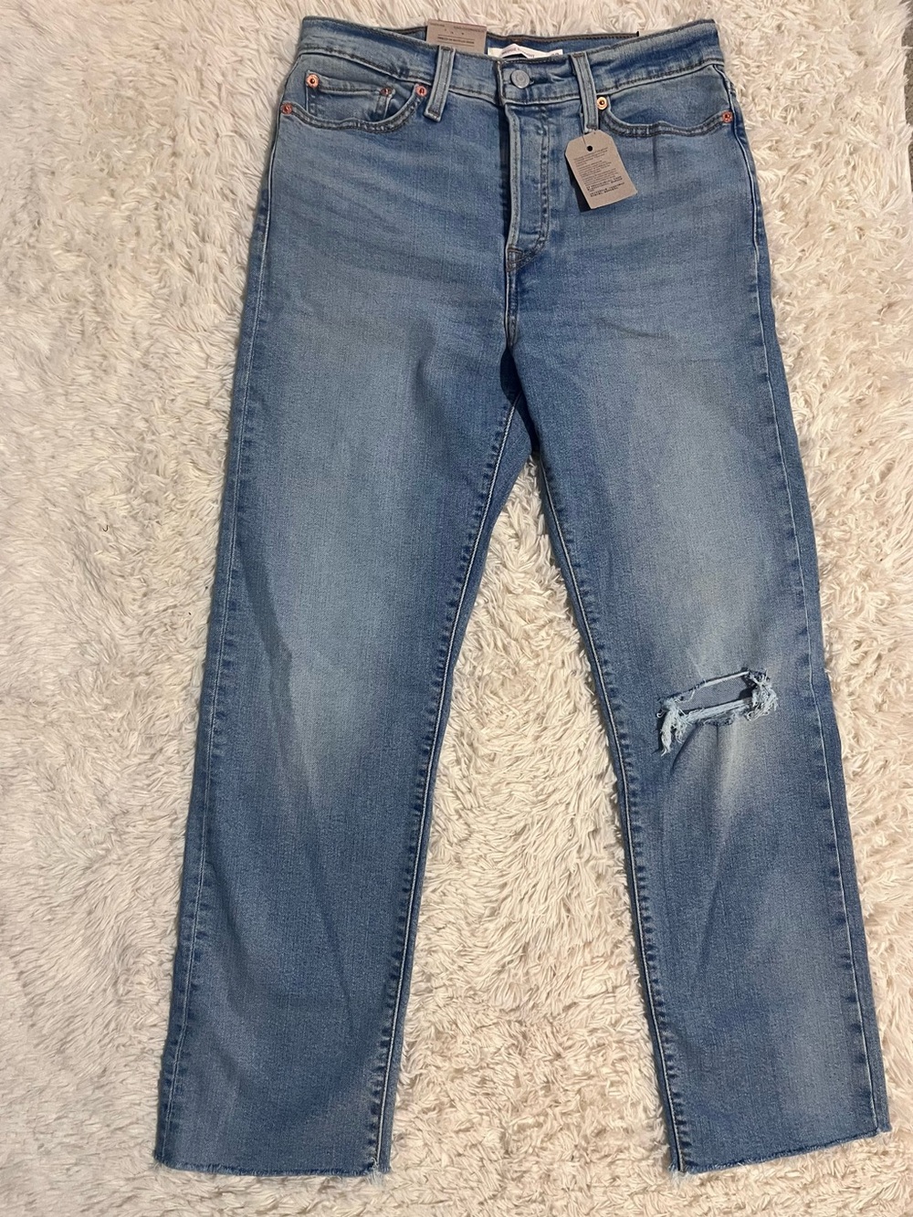 Levi's Light Blue Relaxed Wedgie Straight Jeans with Knee Rip Size 28